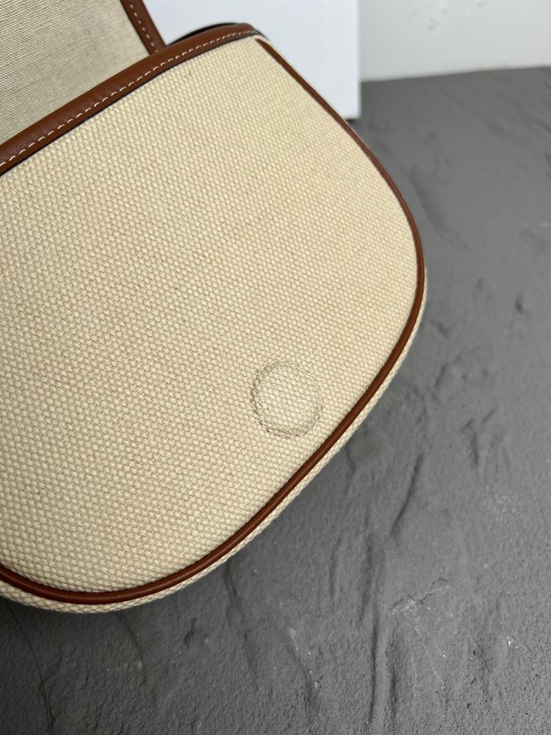 Ce1i*e triomphe bags